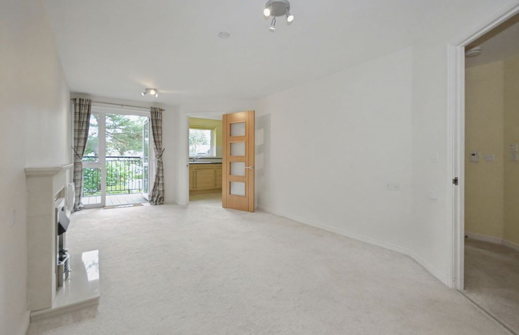 Property photo 2 of 22