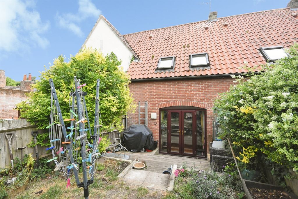 Property photo 3 of 14