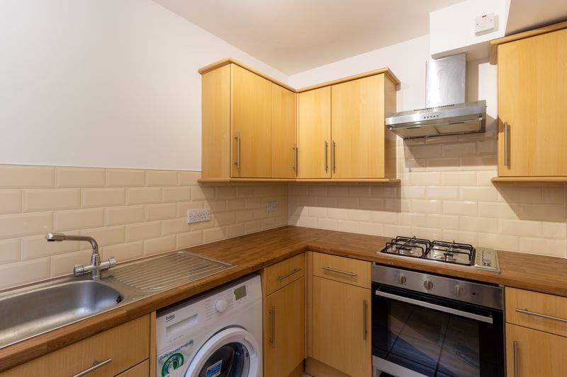 Property photo 3 of 7 Kitchen