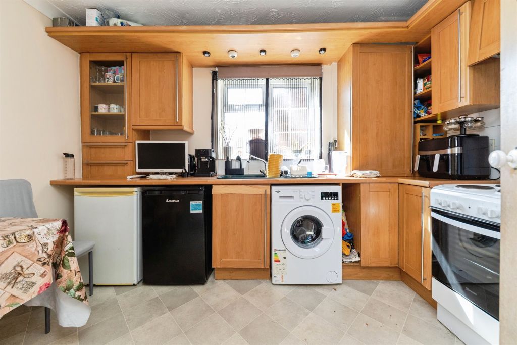 Property photo 3 of 17