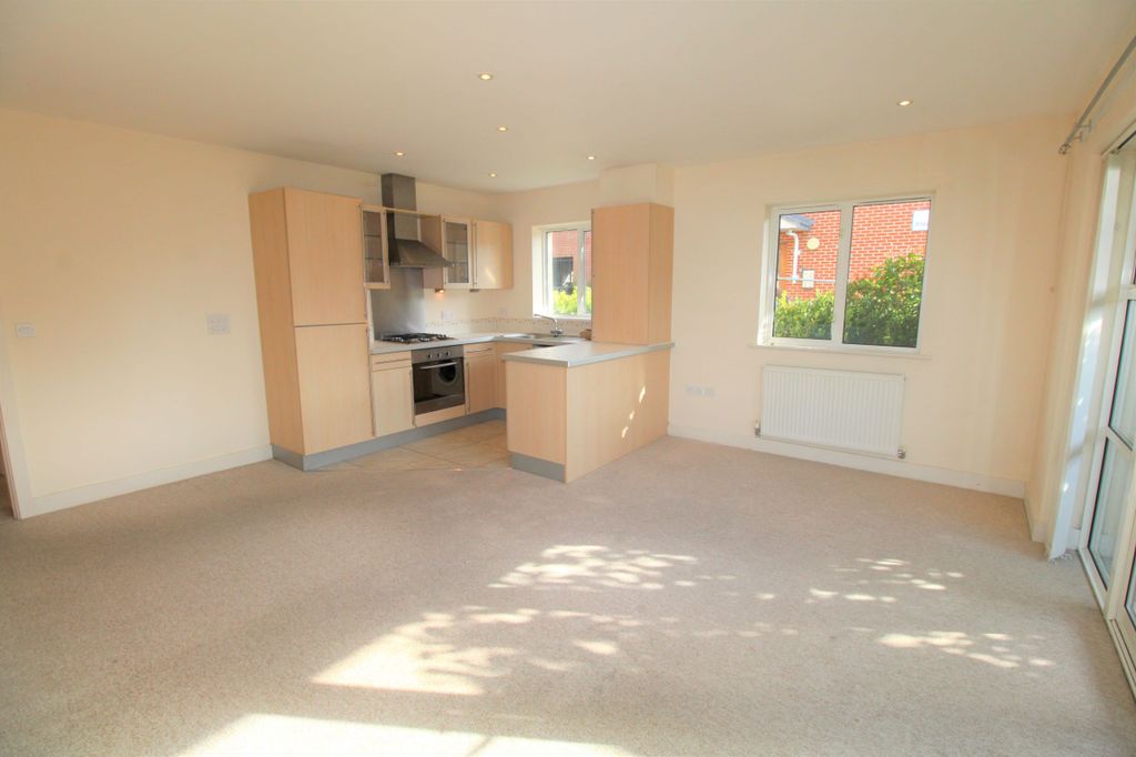 Property photo 3 of 14