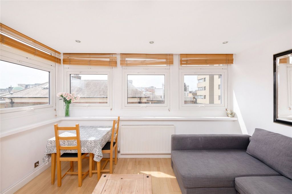 Property photo 1 of 10 Picture No. 05