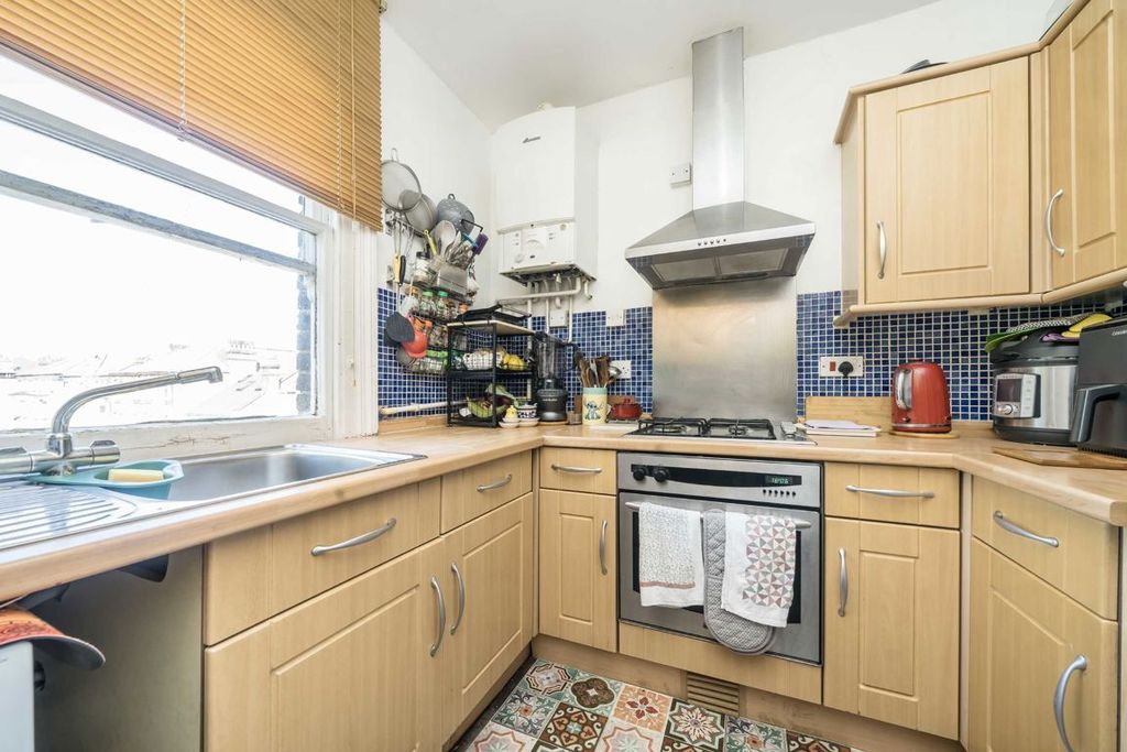 Property photo 3 of 7