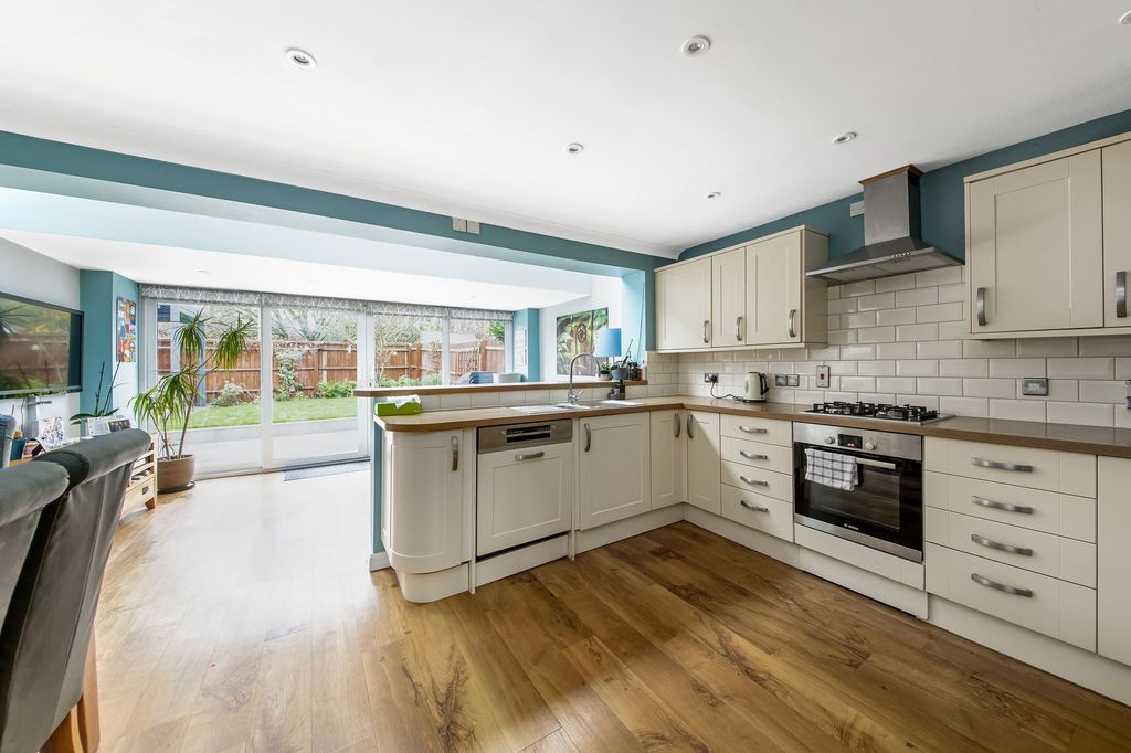 Property photo 3 of 17