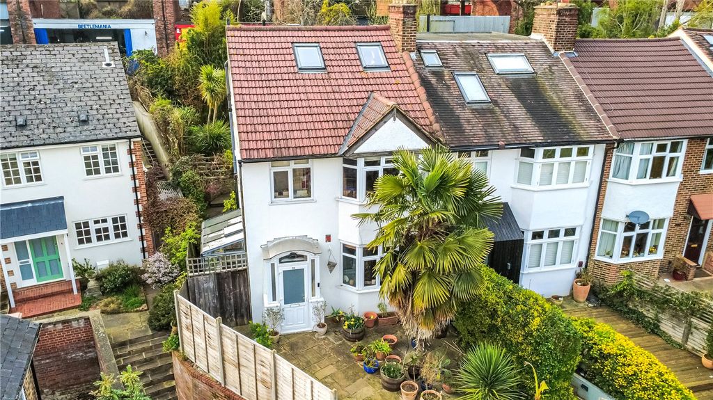 Property photo 1 of 23 Picture No. 04