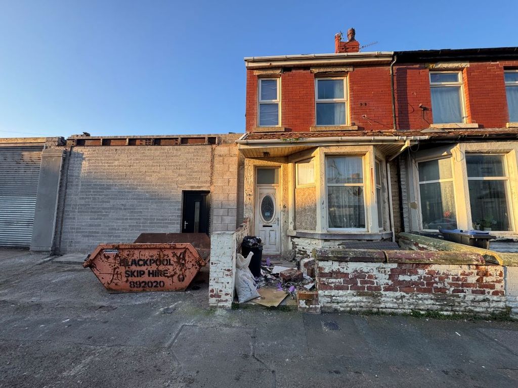 Property photo 1 of 1