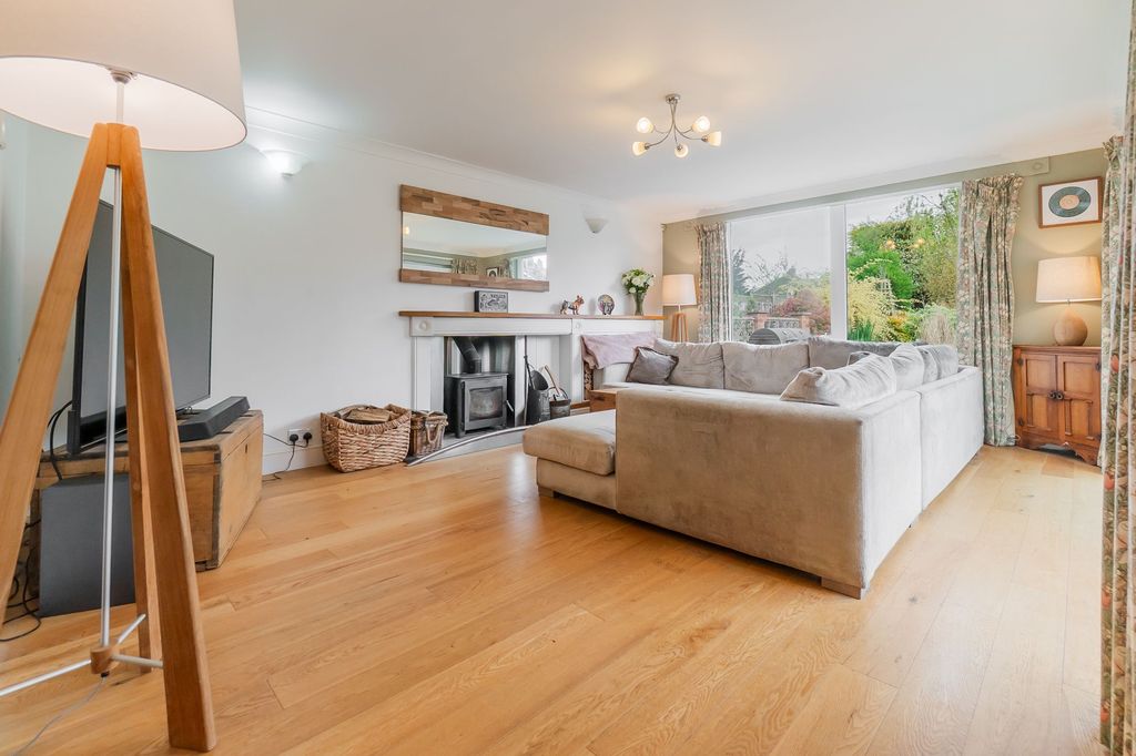 Property photo 3 of 26