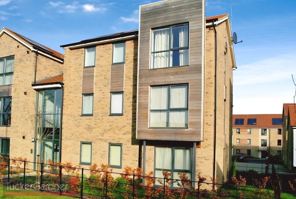 Property photo 1 of 6