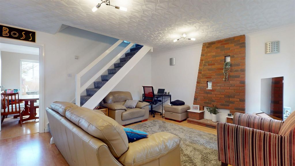 Property photo 3 of 10 02112026_234642.Jpg