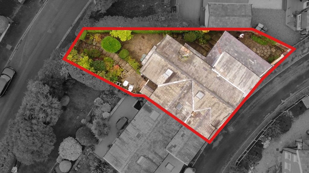 Property photo 2 of 24