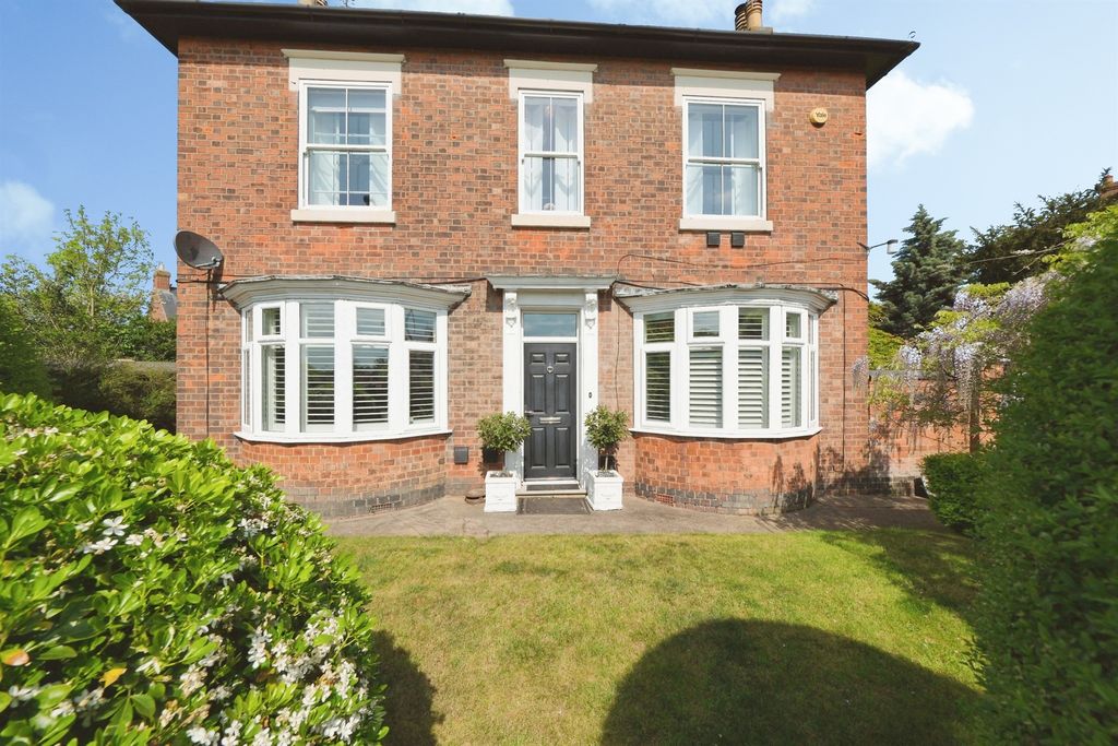Property photo 1 of 20