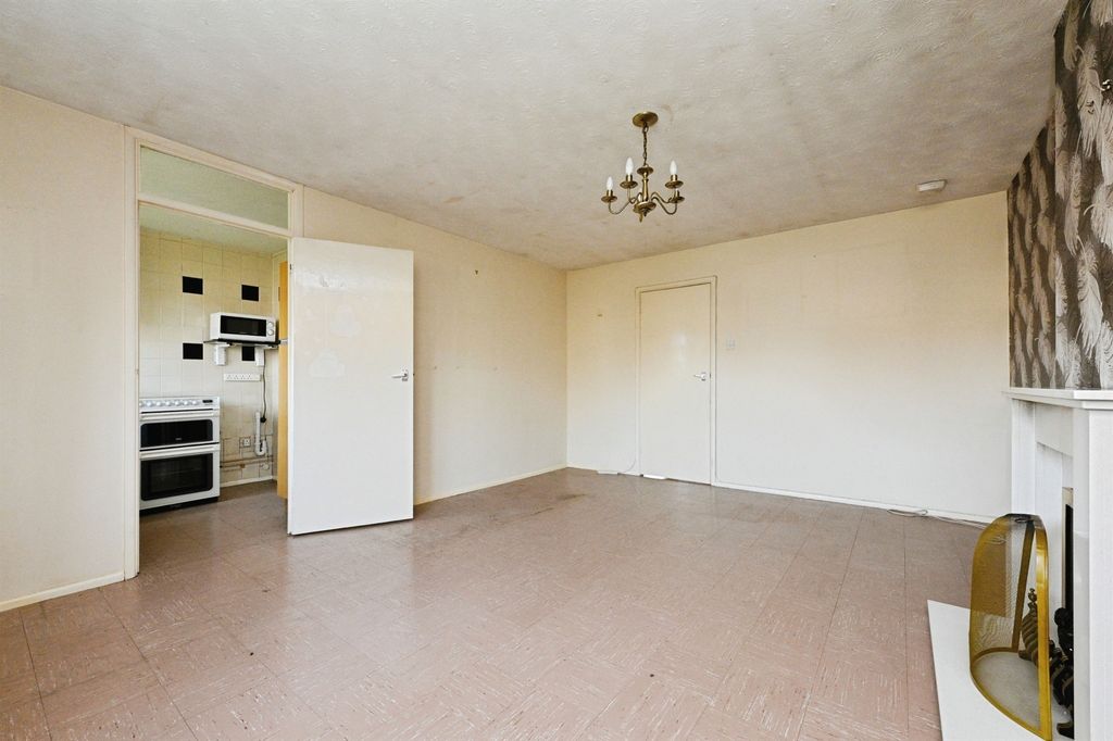 Property photo 3 of 17