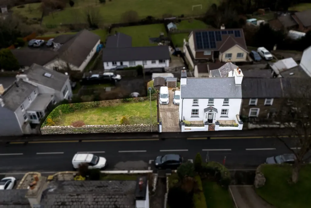 Property photo 3 of 31