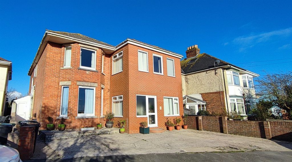 Property photo 1 of 31 1000015958.Jpg