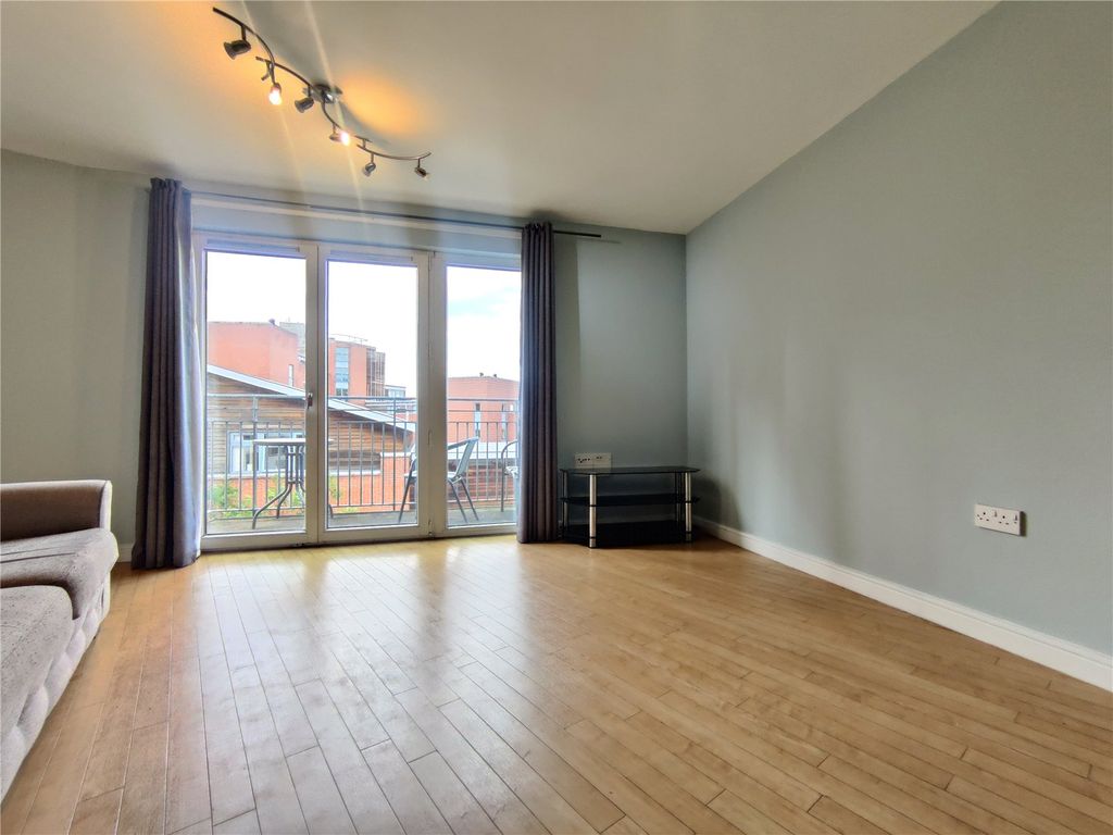 Property photo 3 of 8 Picture No. 04