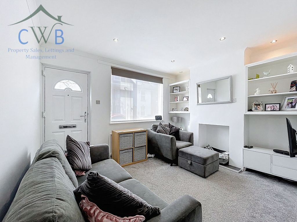 Property photo 2 of 12