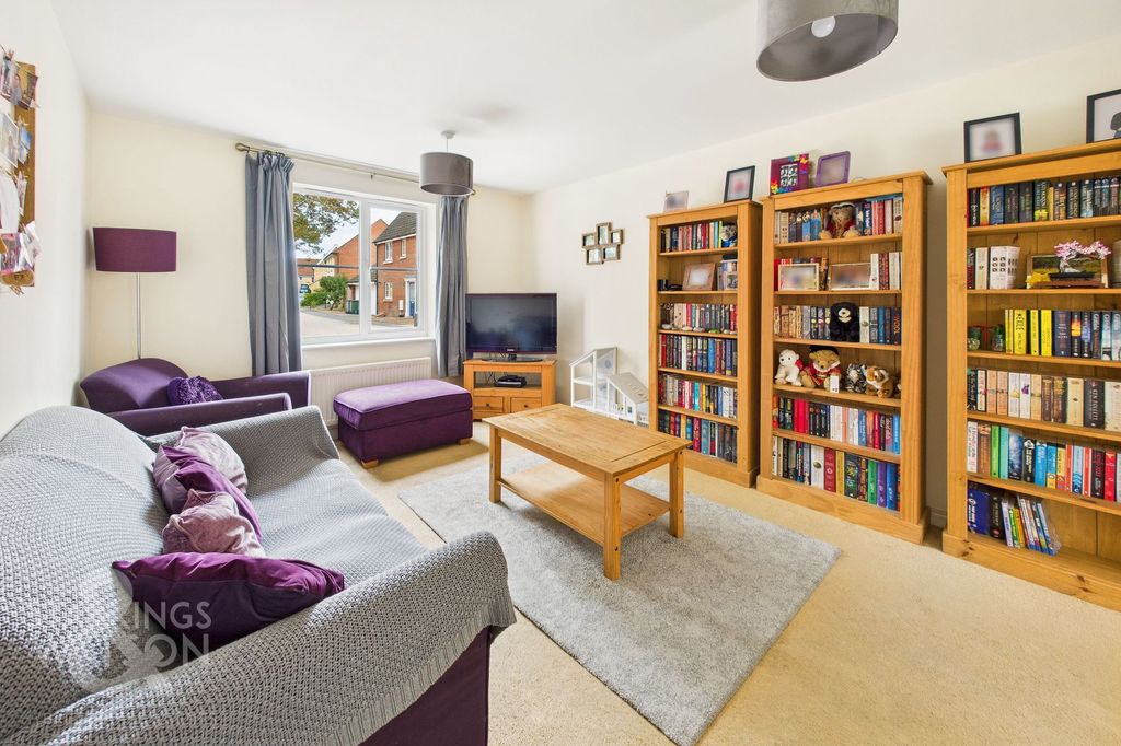 Property photo 3 of 27