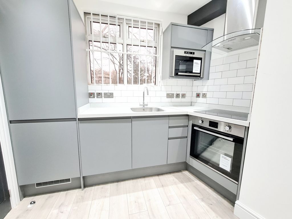 Property photo 1 of 3