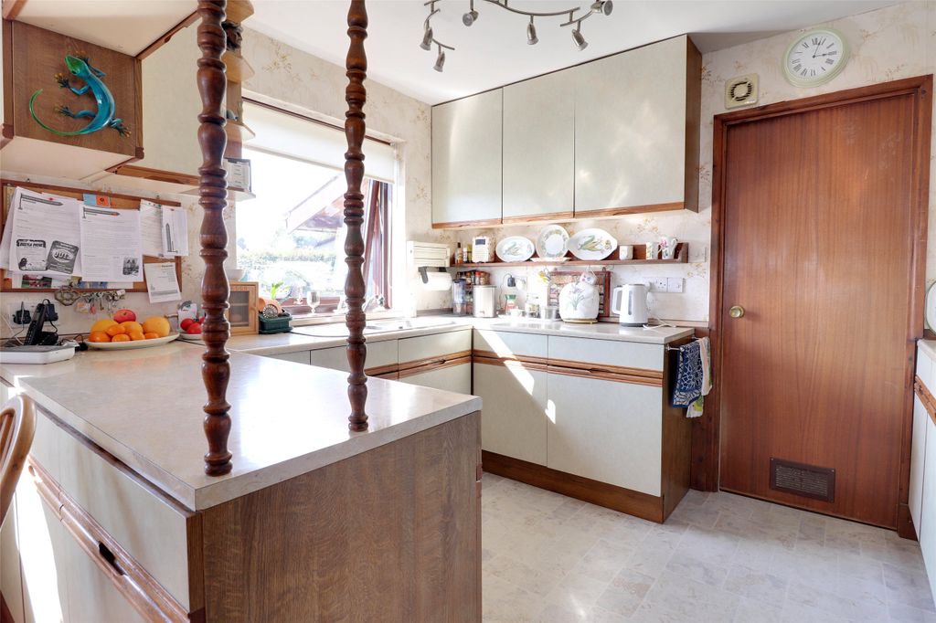 Property photo 2 of 16 Picture No. 02