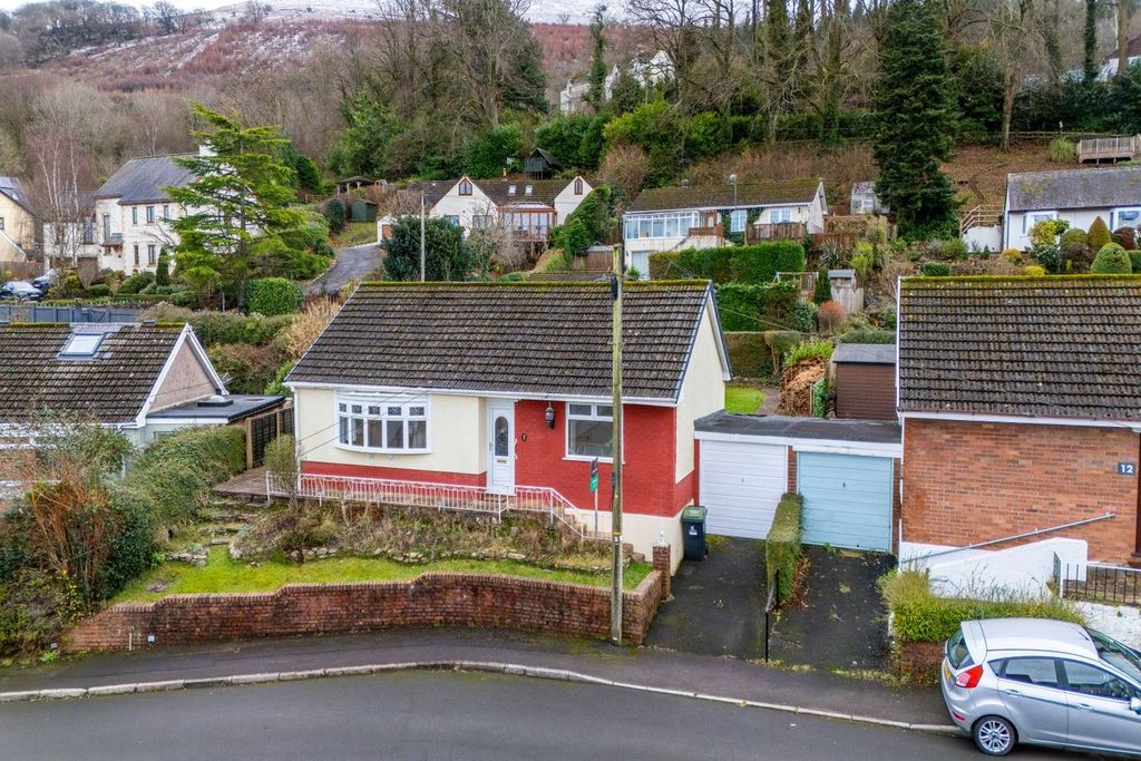 Property photo 1 of 18