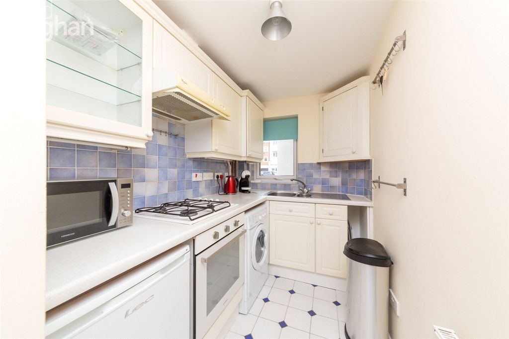 Property photo 3 of 9 Picture No. 04