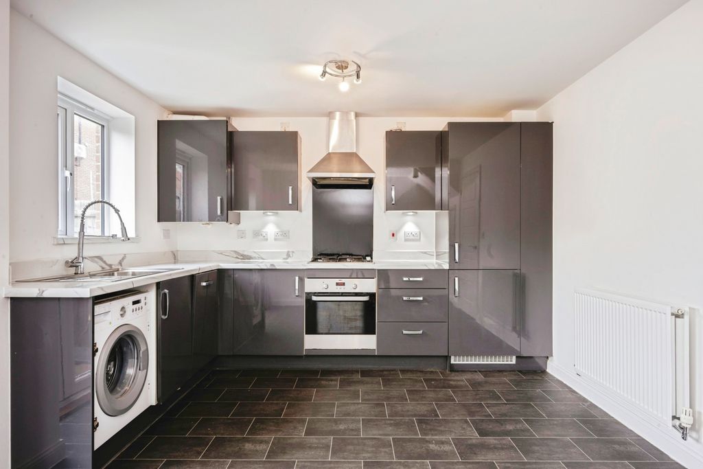 Property photo 3 of 20 Pbox-Img.Jpg