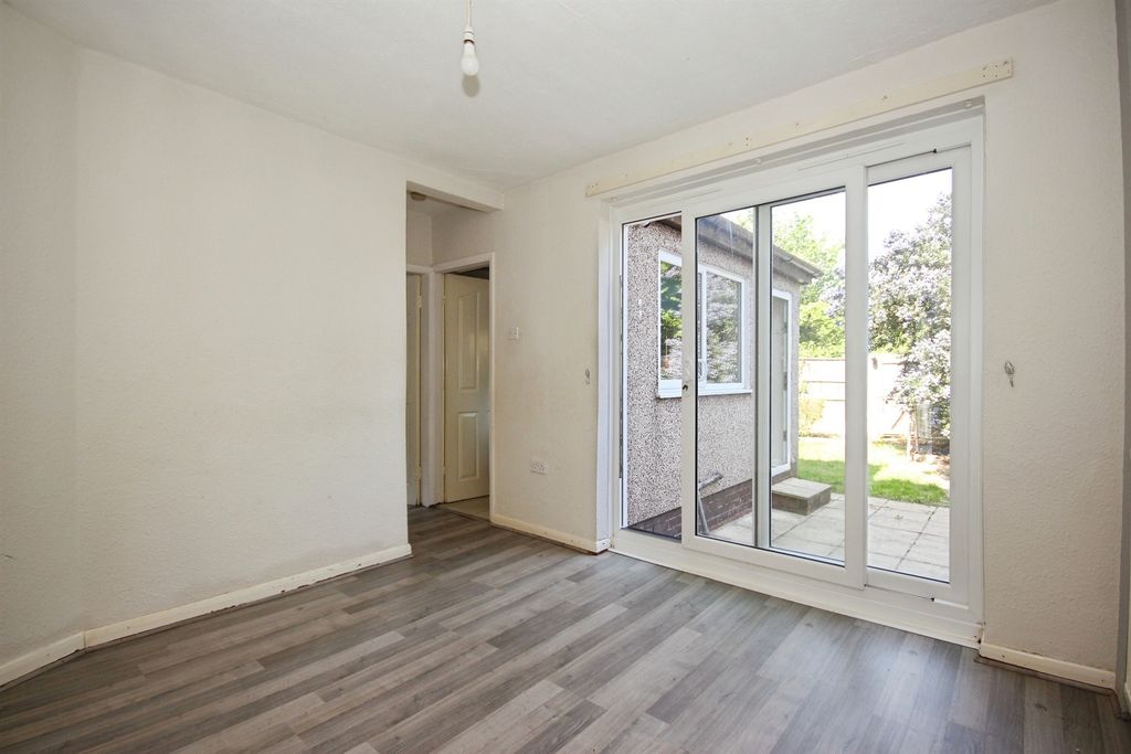 Property photo 3 of 14