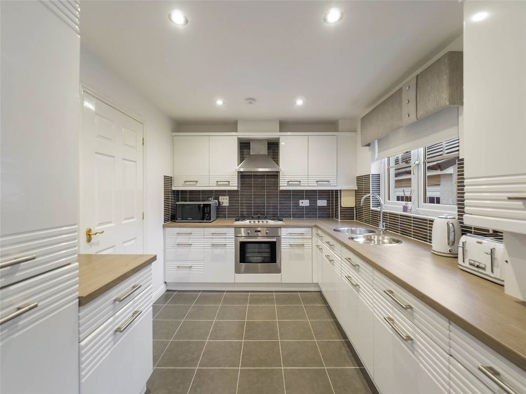 Property photo 3 of 21 Picture No. 08