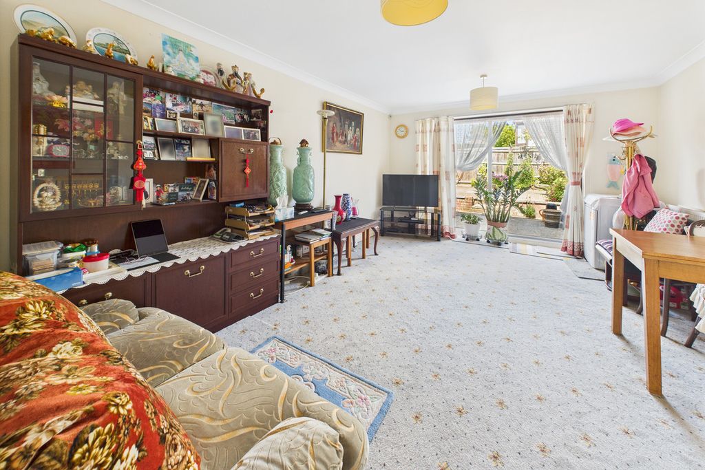Property photo 2 of 10