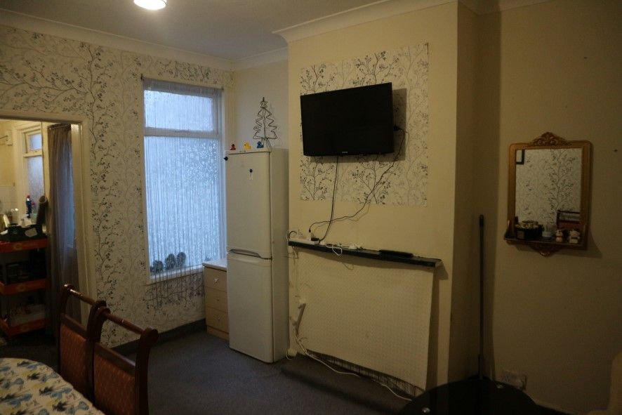 Property photo 3 of 8