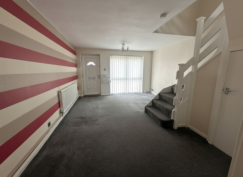 Property photo 3 of 8