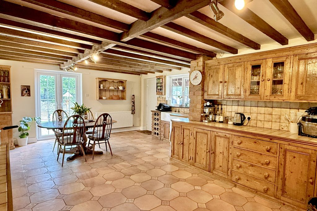 Property photo 2 of 42 Gallery