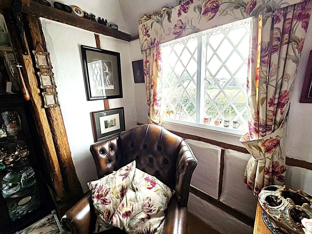 Property photo 3 of 27