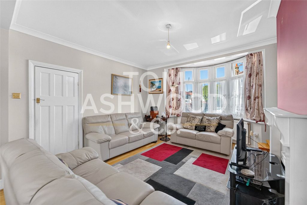 Property photo 3 of 19 Picture No. 10