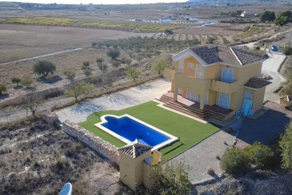 Property photo 2 of 29