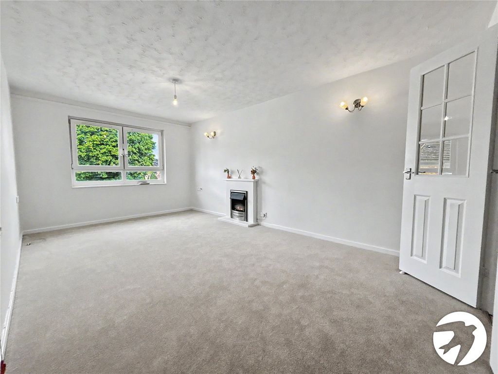 Property photo 2 of 24 Picture No. 21