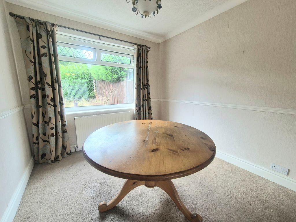 Property photo 2 of 3 Image