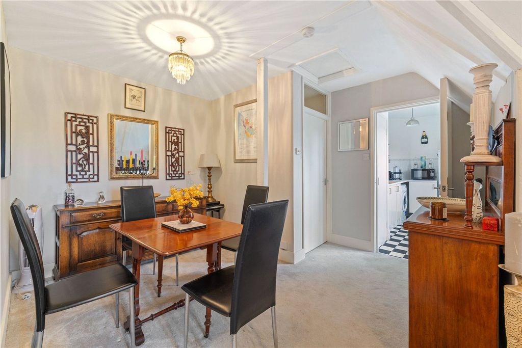 Property photo 3 of 15 Dining Area