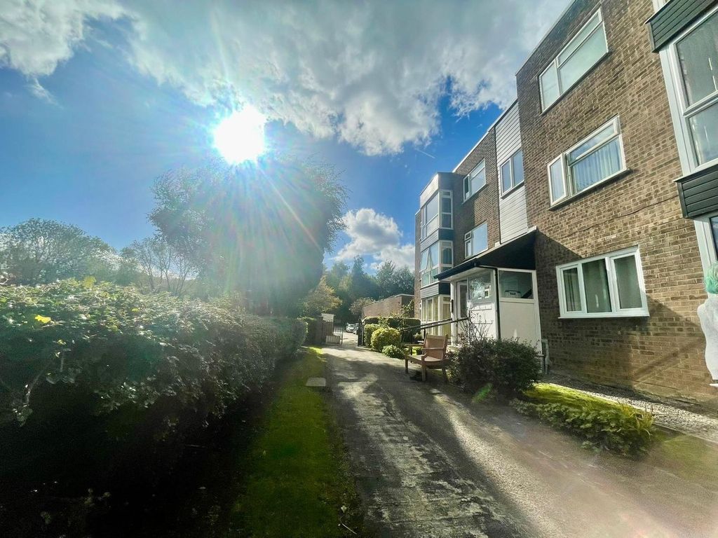 Property photo 3 of 15