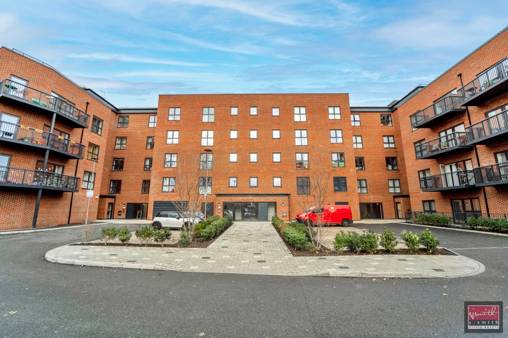 Property photo 1 of 11 Dsc02071