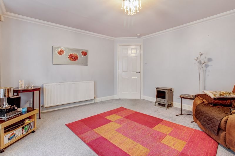 Property photo 3 of 14 Lounge