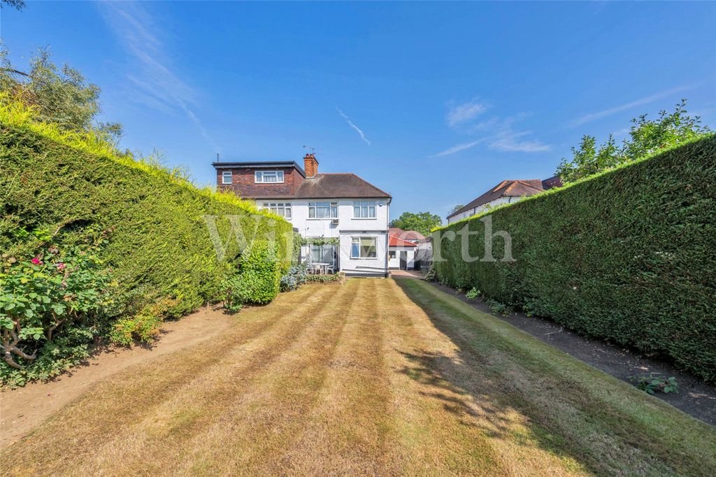 Property photo 3 of 15 Picture No. 02