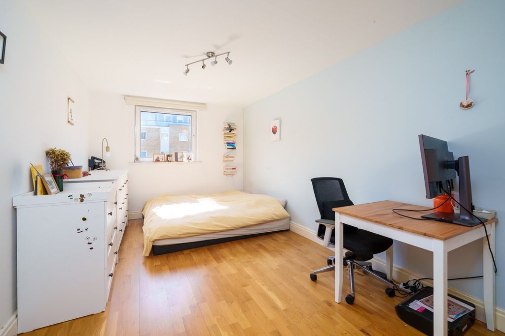 Property photo 3 of 16