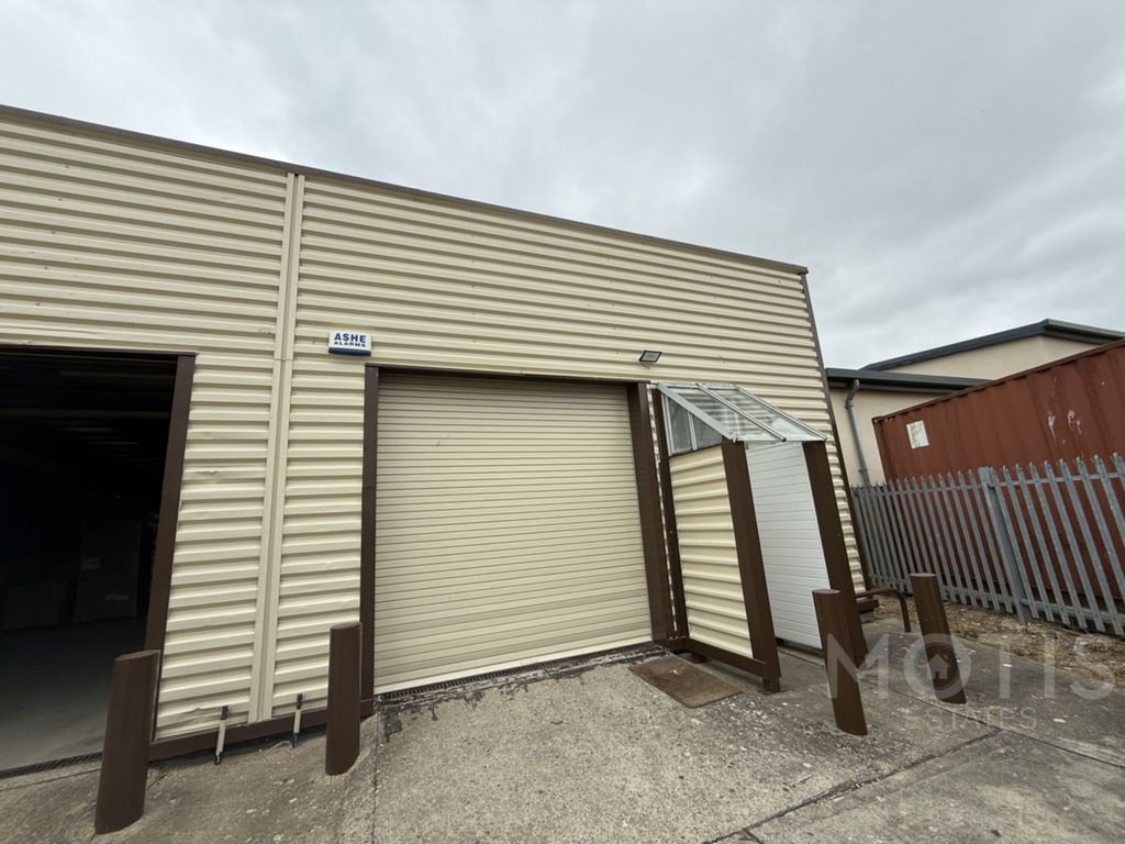 Property photo 1 of 7 Photo 7