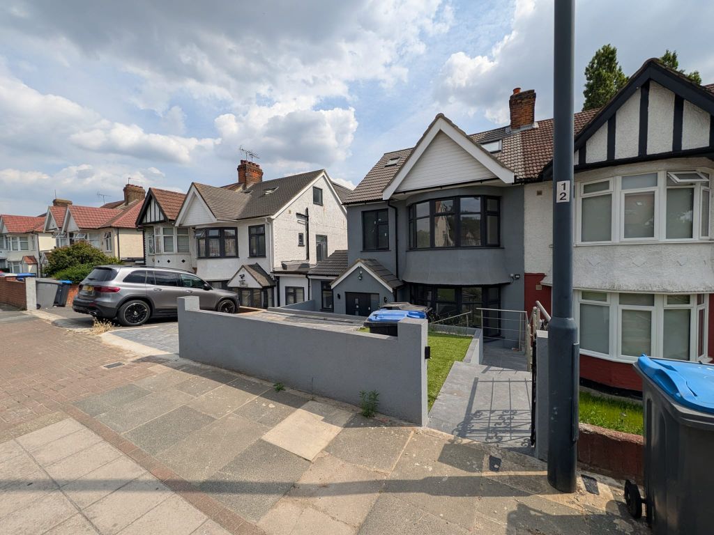 Property photo 2 of 46