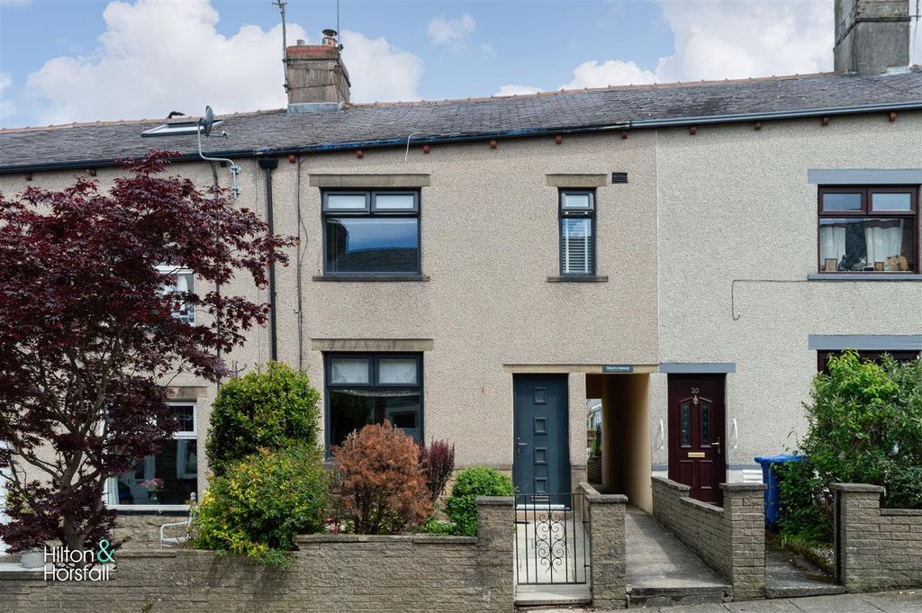 Property photo 1 of 15 Sefton Street