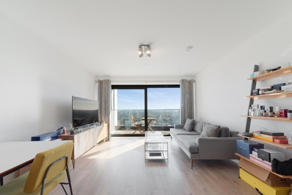 Property photo 2 of 9