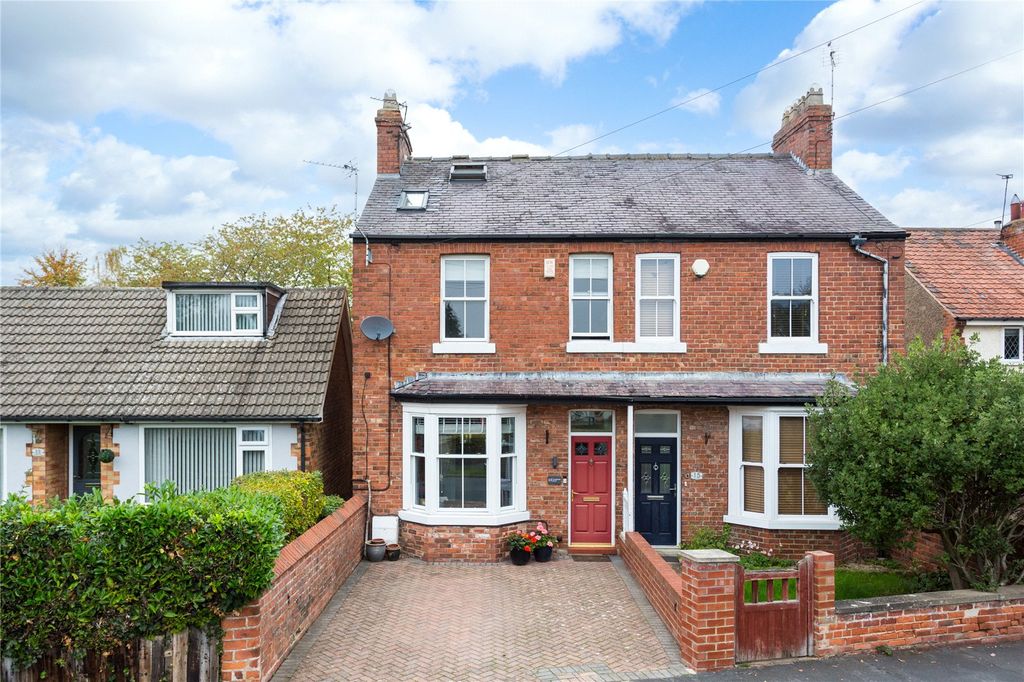 Property photo 1 of 15 Photos