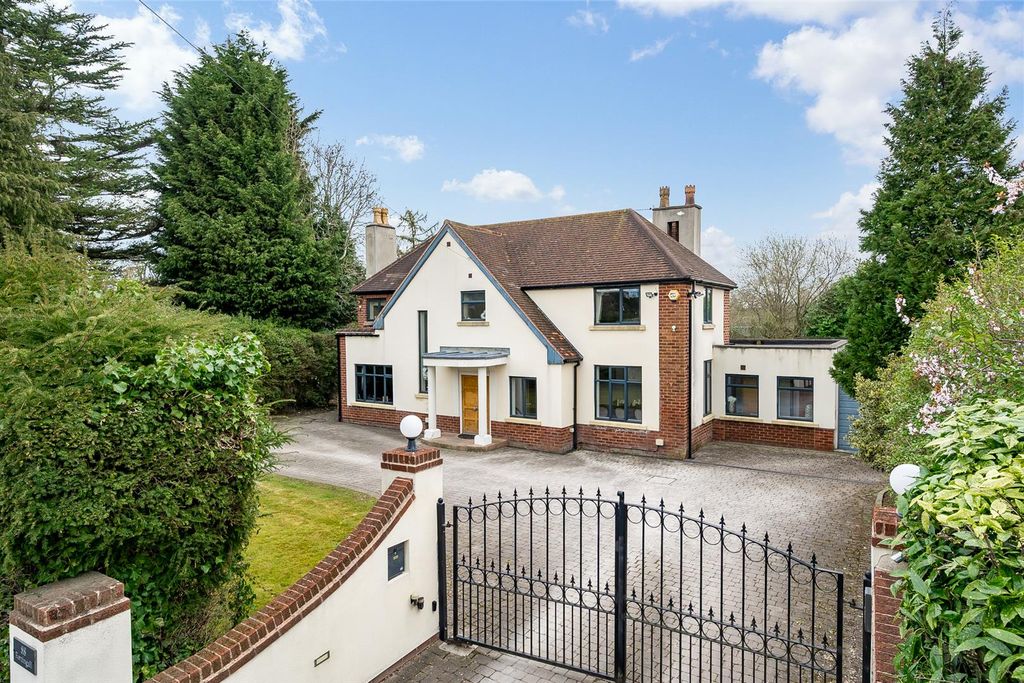 Property photo 3 of 24