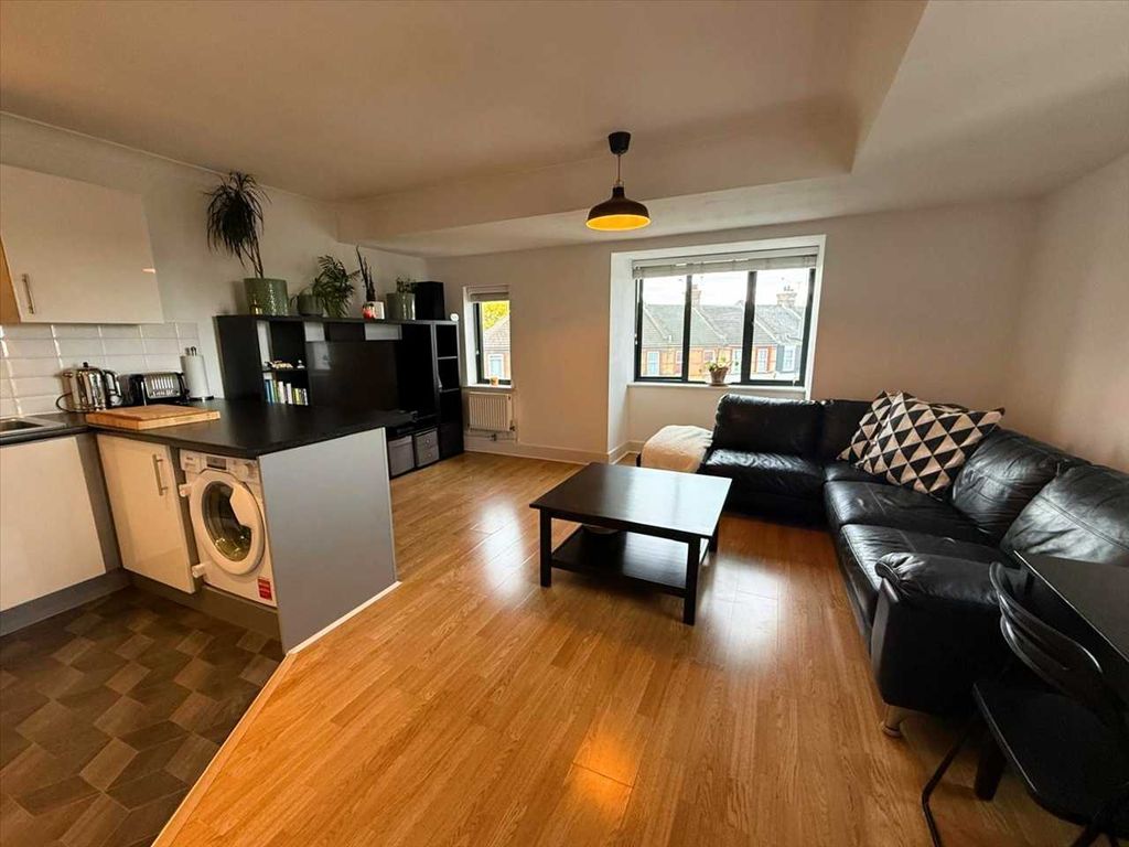 Property photo 2 of 13